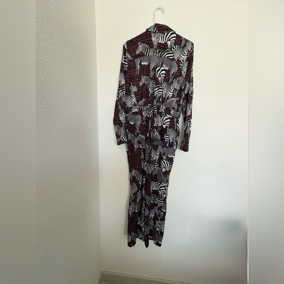 Chic Zebra Print Jumpsuit in Black and White Le superbe nwot size 2 - Picture 4 of 5